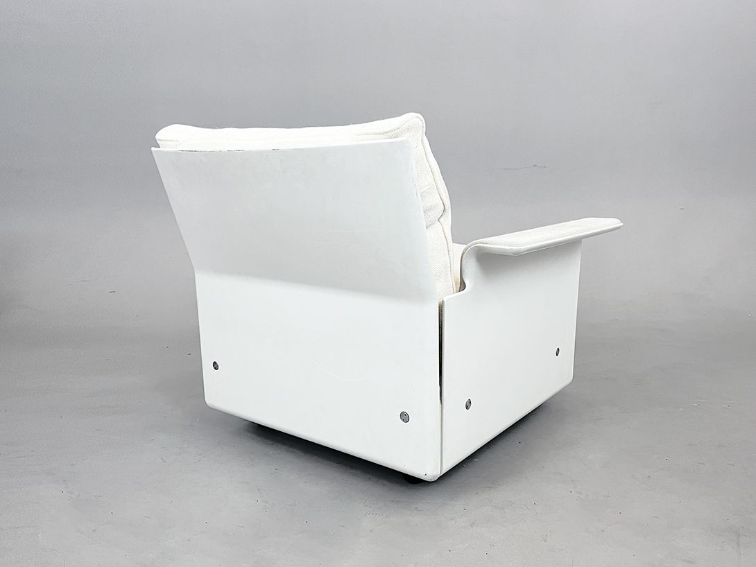 Foto White 620 Easy Chair by Dieter Rams