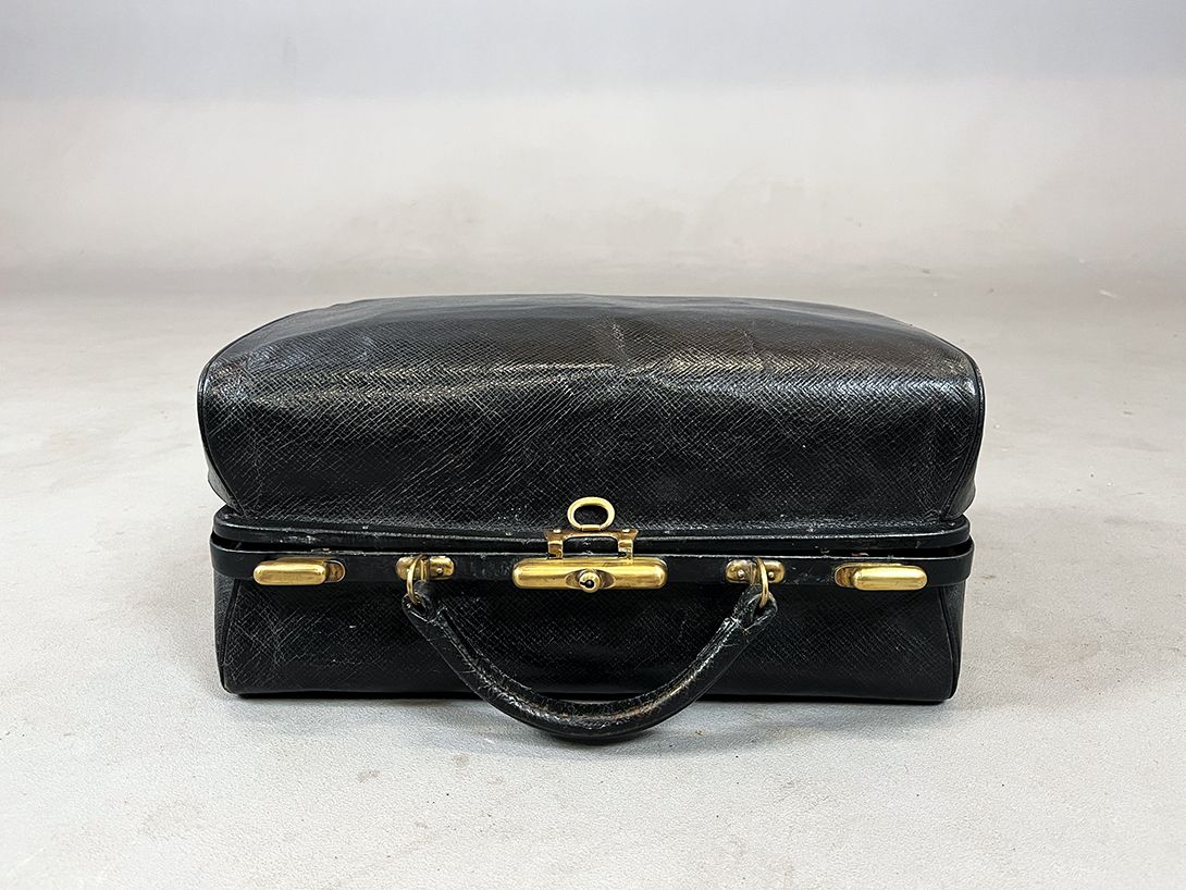 Foto Black Leather Cosmetic Bag for Men Including Utensils