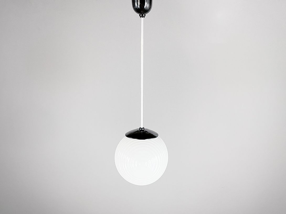 Foto Czechoslovak Opal Glass Ceiling Lamp 1960s h73