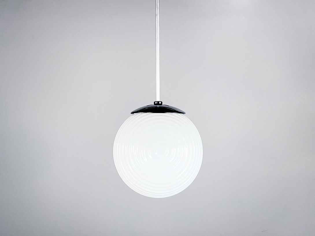 Foto Czechoslovak Opal Glass Ceiling Lamp 1960s h73