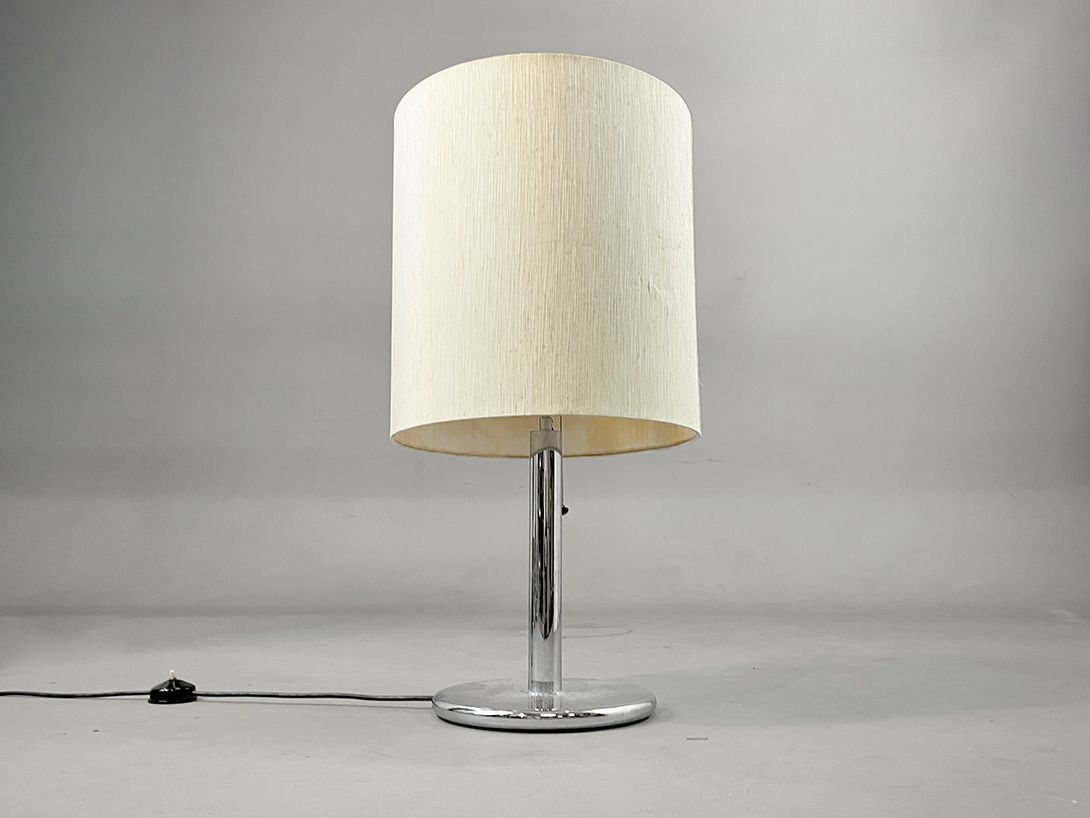 Foto Beige Table Lamp on Chrome Stand h82 BH1