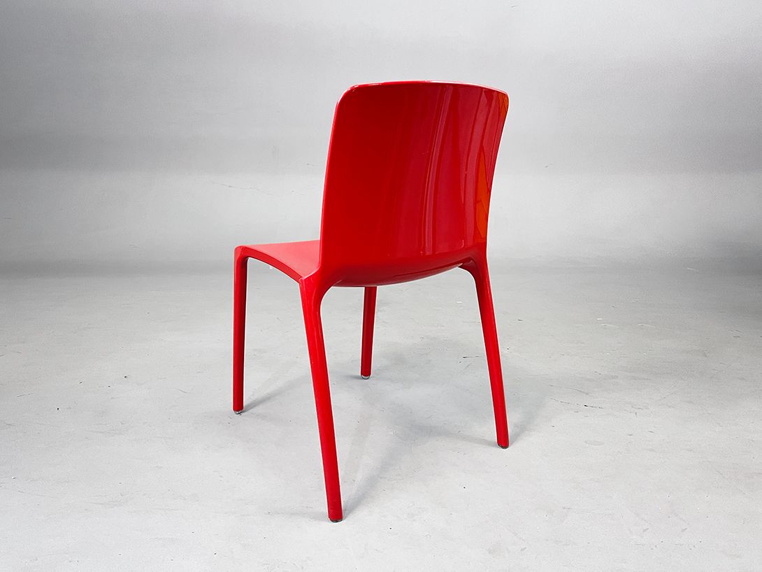 Foto Bright Red Chair h80