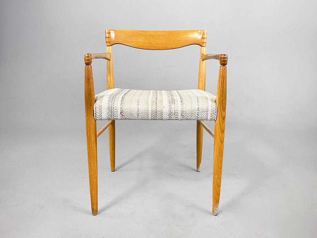 Foto Teak Armchair with Striped Beige Seat Denmark h75