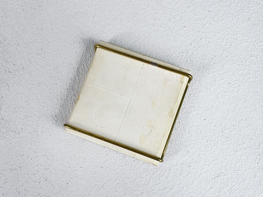 Foto Precious Ceramic Coaster with Brass Rim