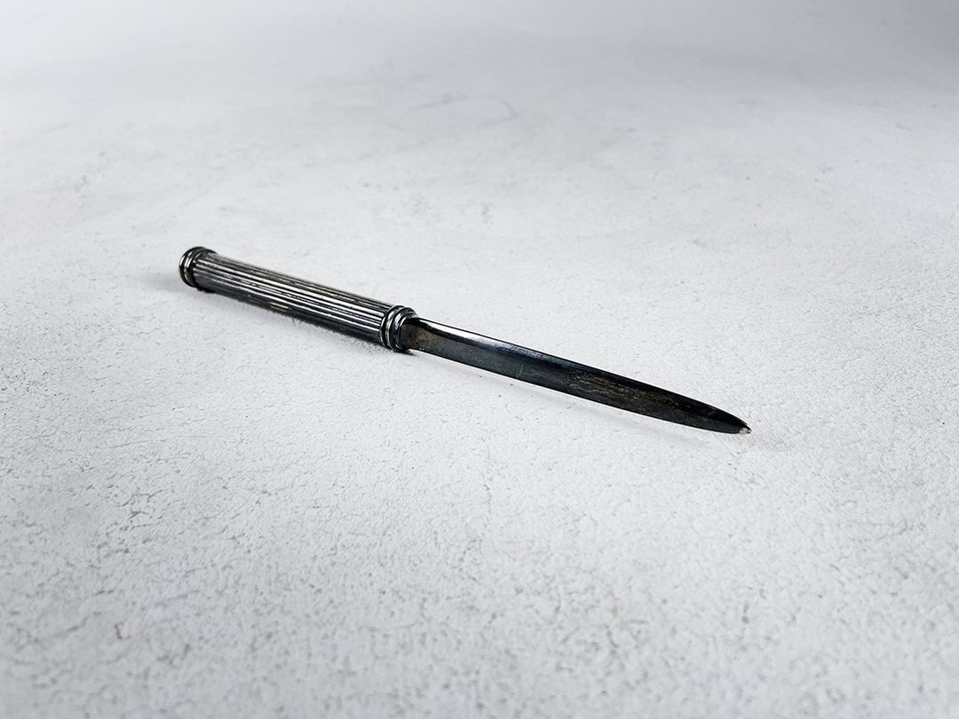 Foto Chrome Letter Knife