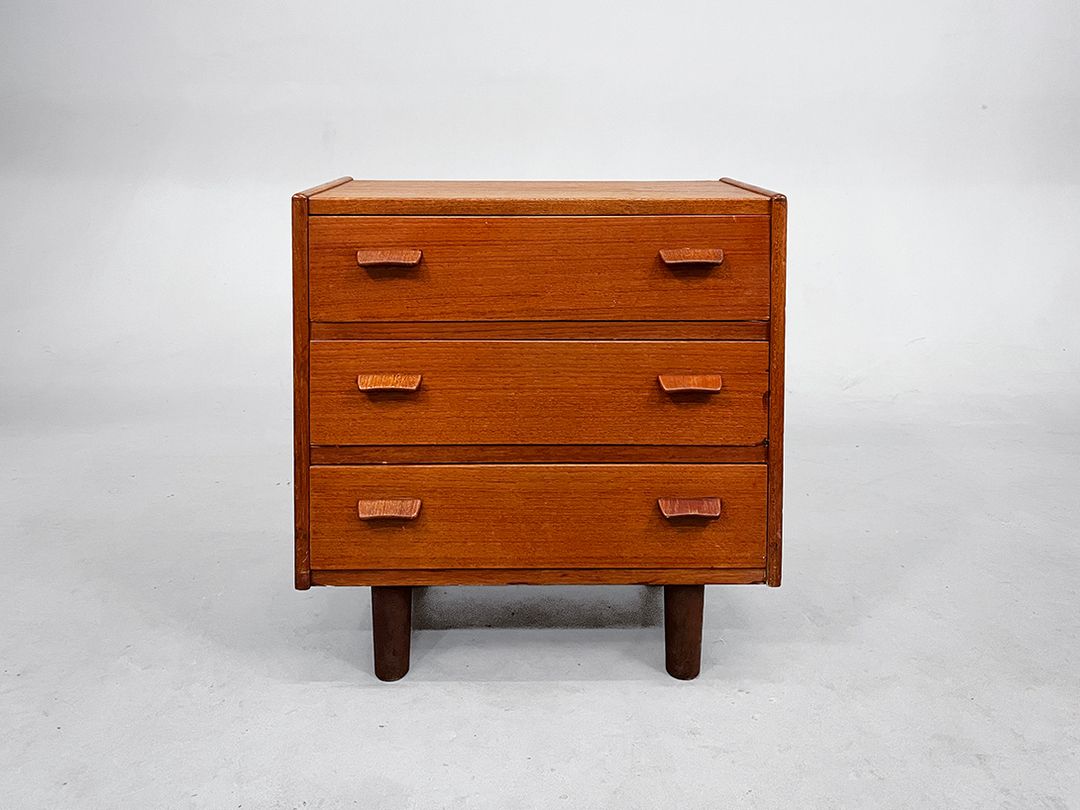 Foto Small Teak Drawer h52x27x54