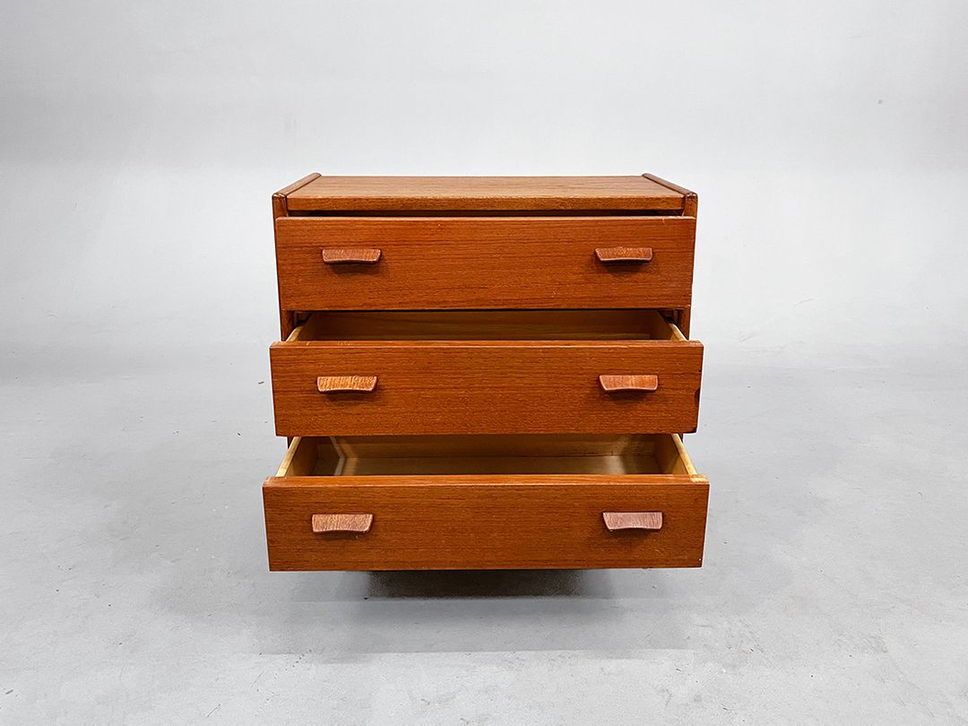 Foto Small Teak Drawer h52x27x54