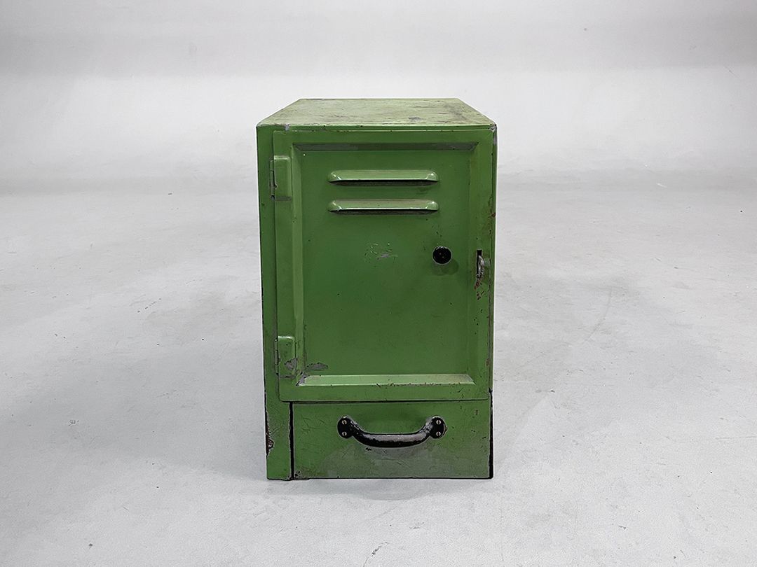 Foto Green Metal Locker h45x27x41