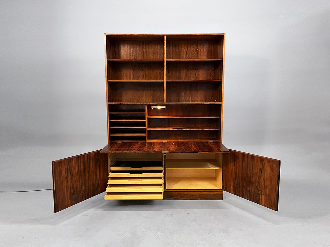 Foto Illuminated Wall Unit, Built in Secretary h196