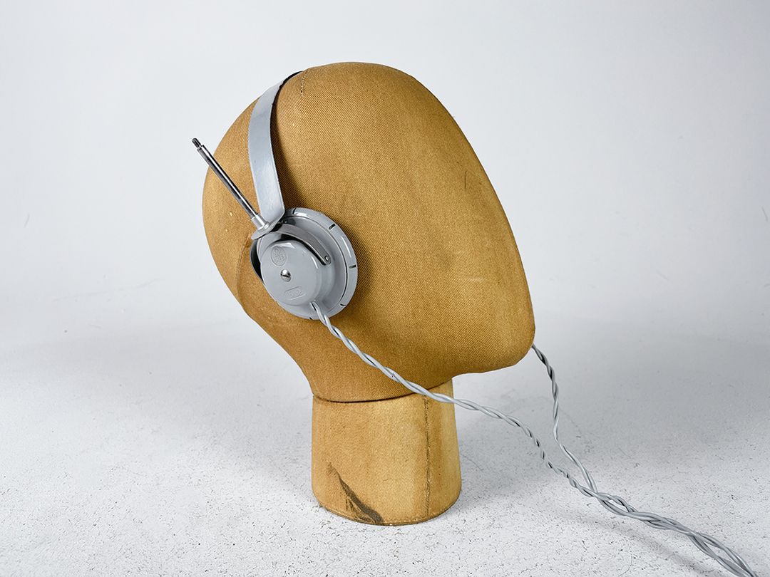 Foto Grey Antenna Headphones with Plug h16x20