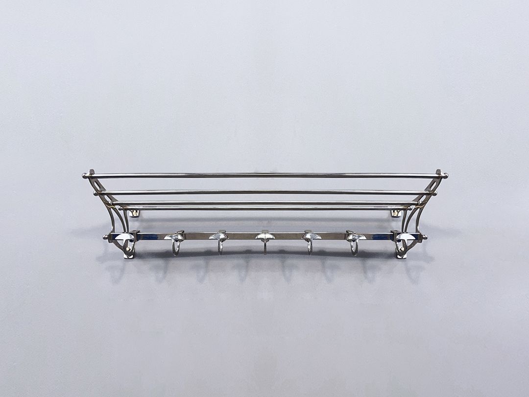 Foto Art Deco Chrome Wall Wardrobe