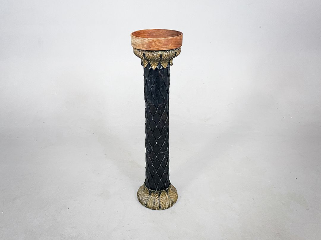 Foto Black and Gold Column with Wooden Top h80