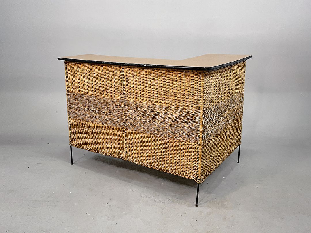 Foto Tropical Slim Wicker Bar with Slick Top h100