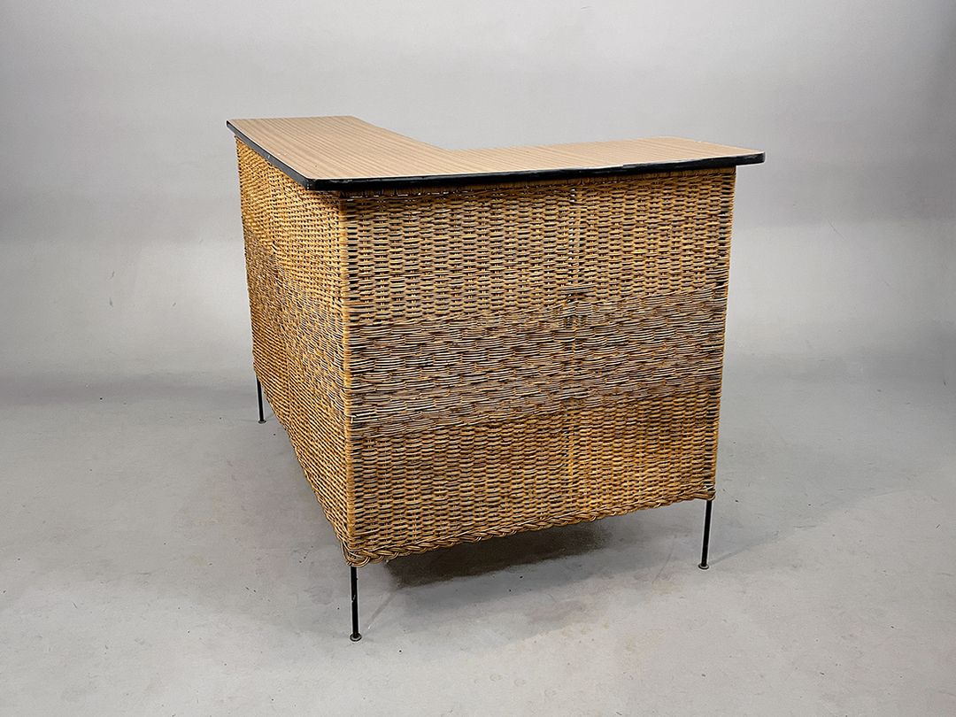Foto Tropical Slim Wicker Bar with Slick Top h100