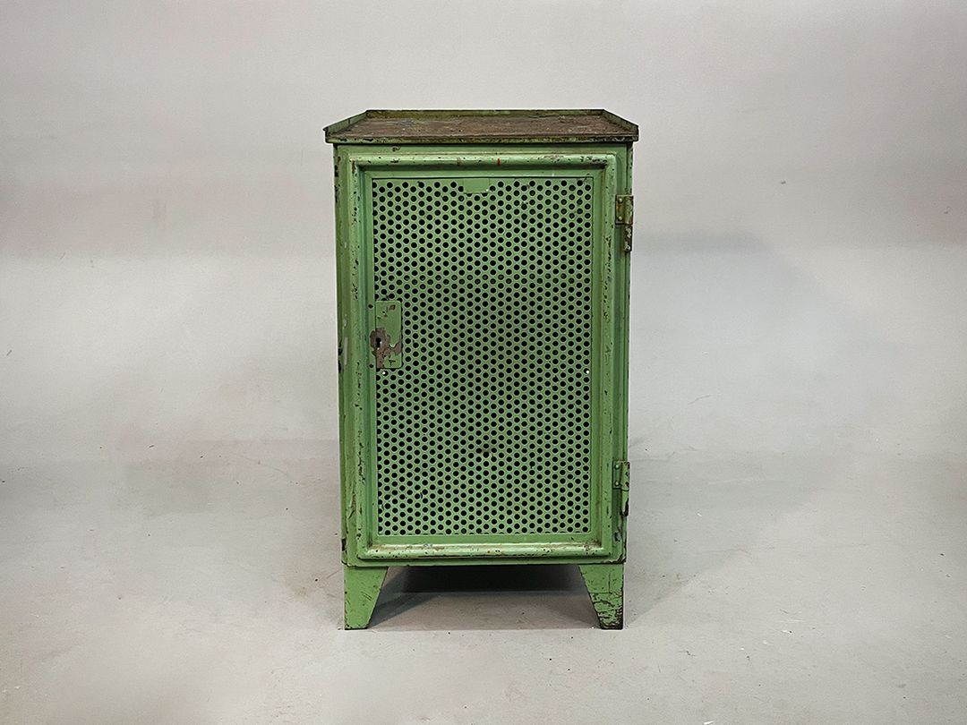 Foto Industrial Tool Cabinet With Drawers h86