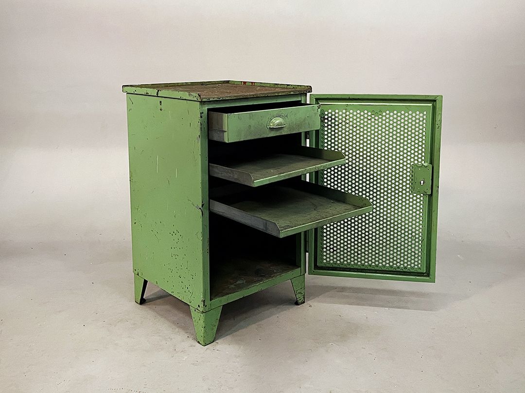 Foto Industrial Tool Cabinet With Drawers h86