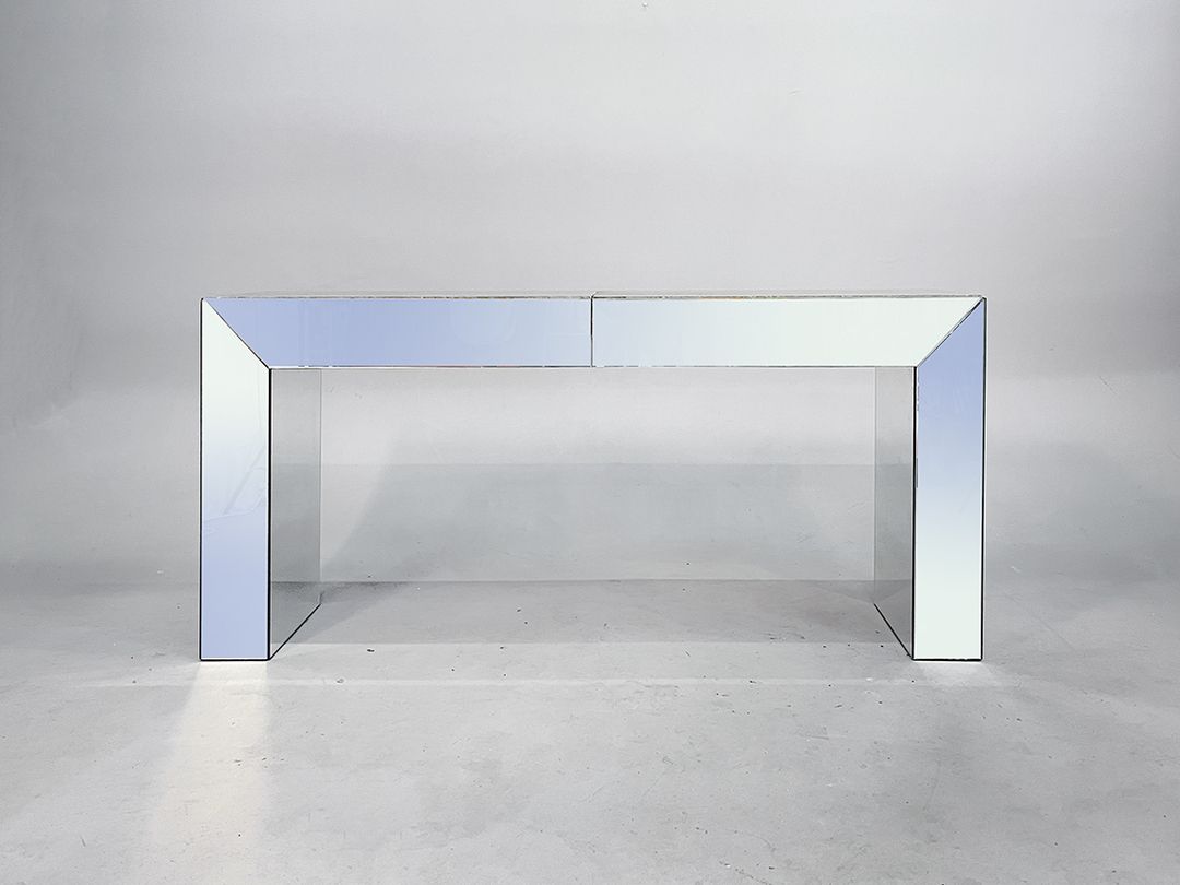 Foto Futuristic Wide Mirror Console h76x179x39 //