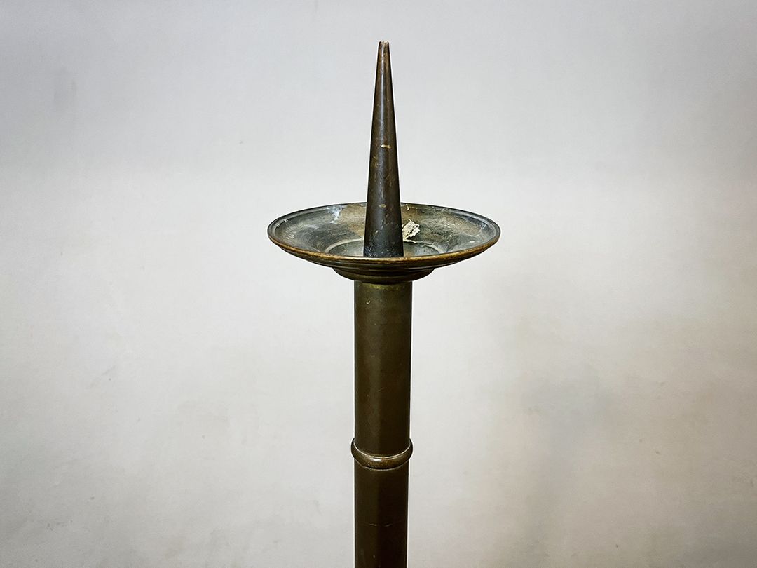 Foto Antique Altar Floor Candle Holder h60