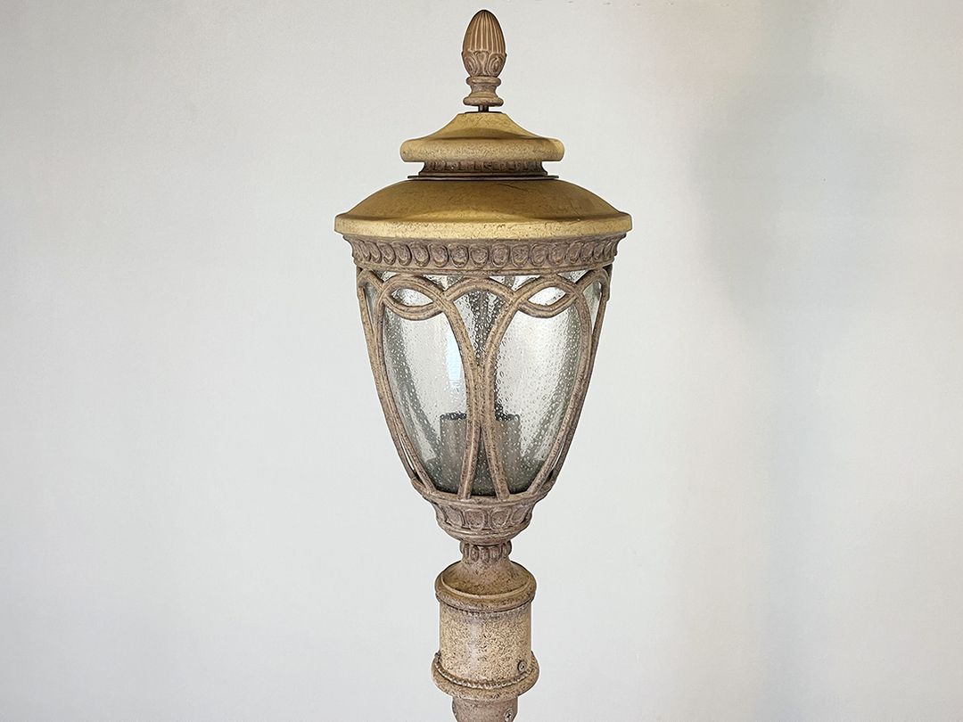 Foto Huge Decorative Vintage Street Lamp Berlin 1920s