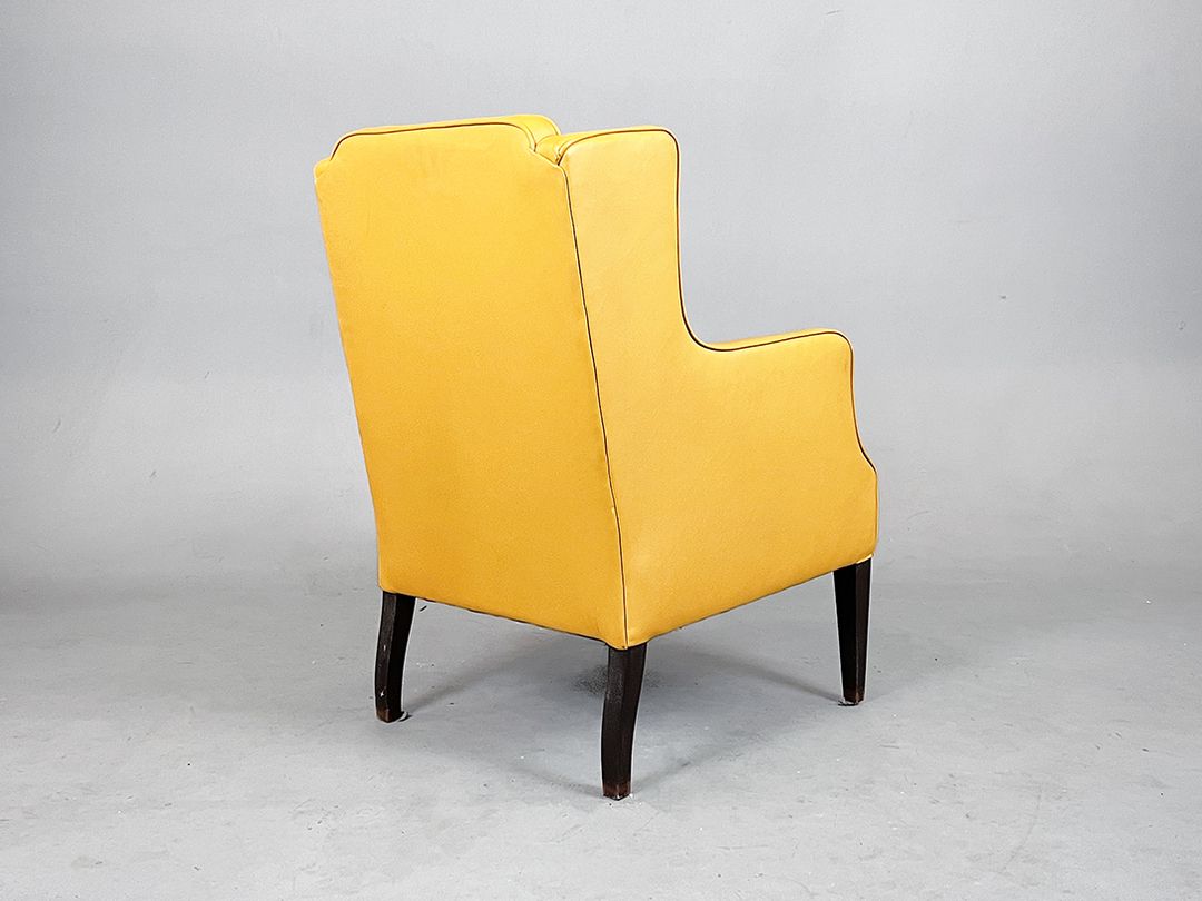 Foto Mustard Yellow Cocktail Chair