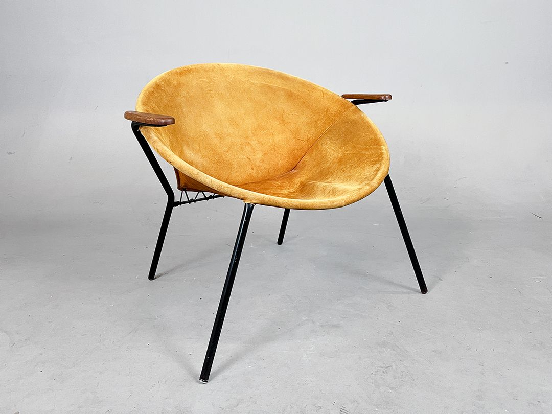 Foto Mid-Century Circle Balloon Armchair