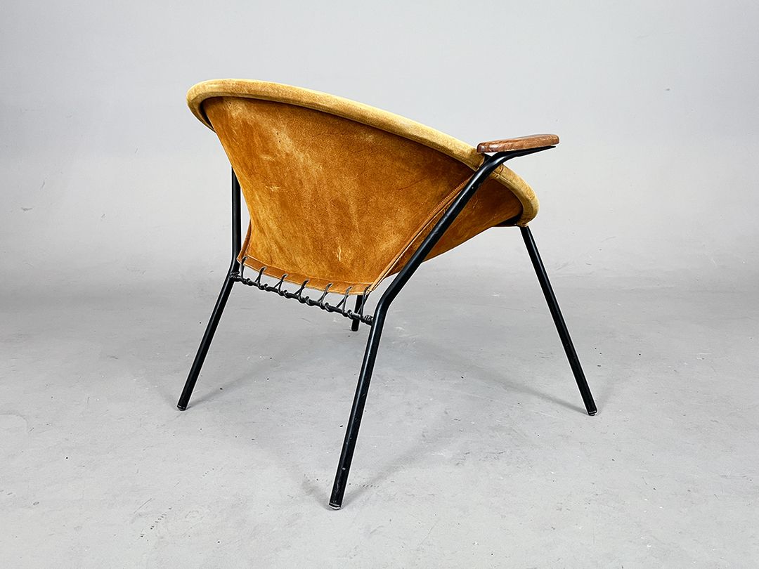 Foto Mid-Century Circle Balloon Armchair