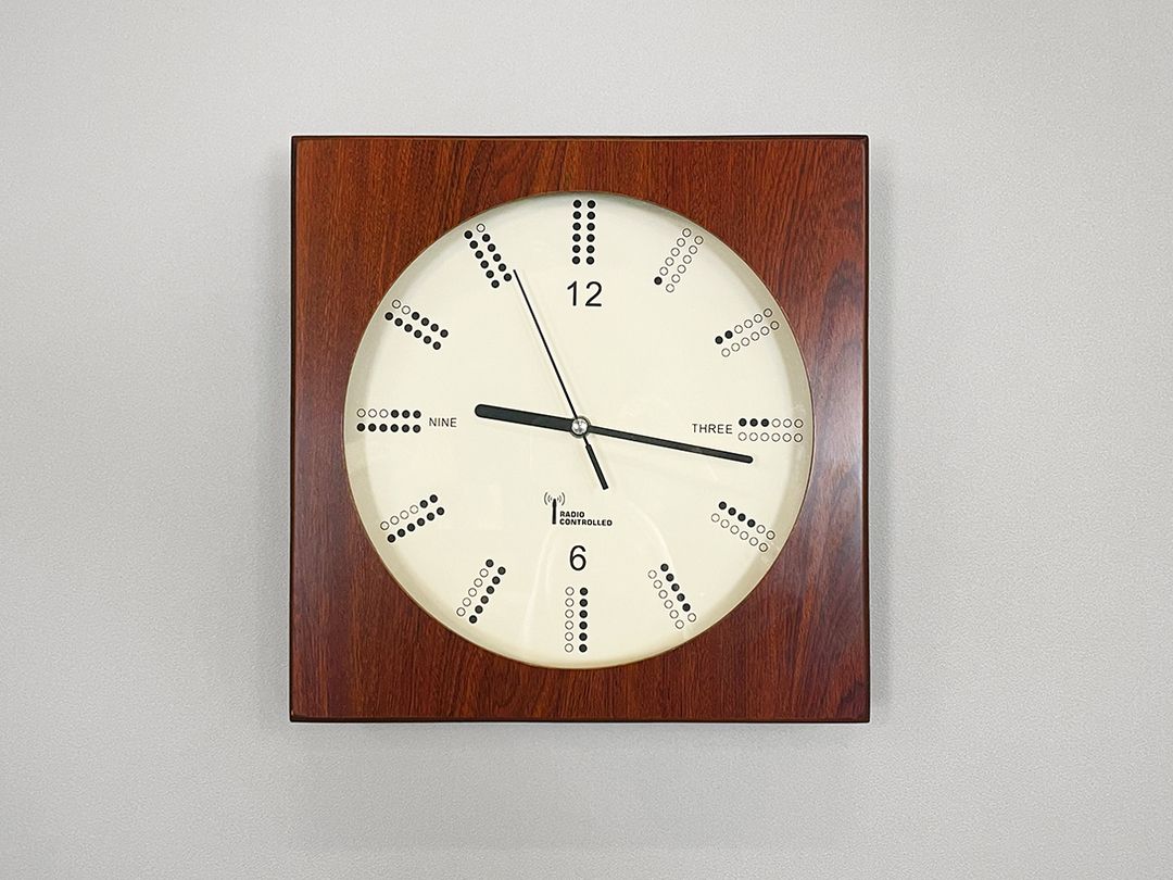 Foto Charming Wall Clock Radio Controlled h29x29