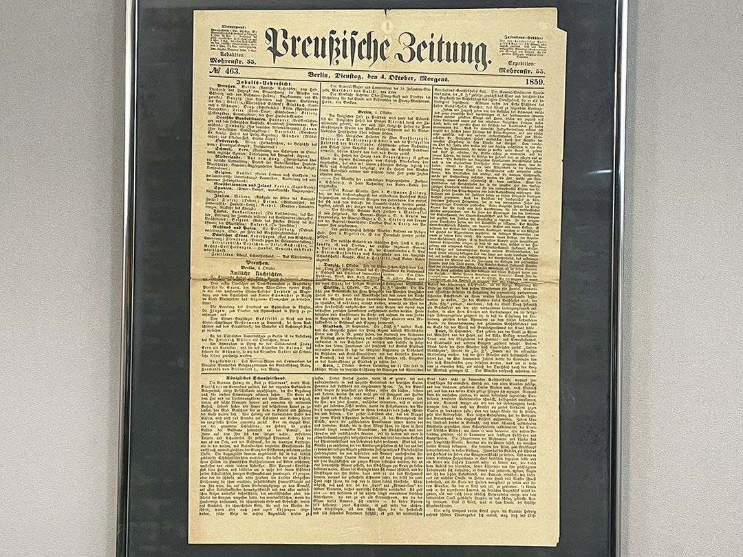 Foto Framed Prussian Newspaper, Berlin, October 1839 h51x41 22A8