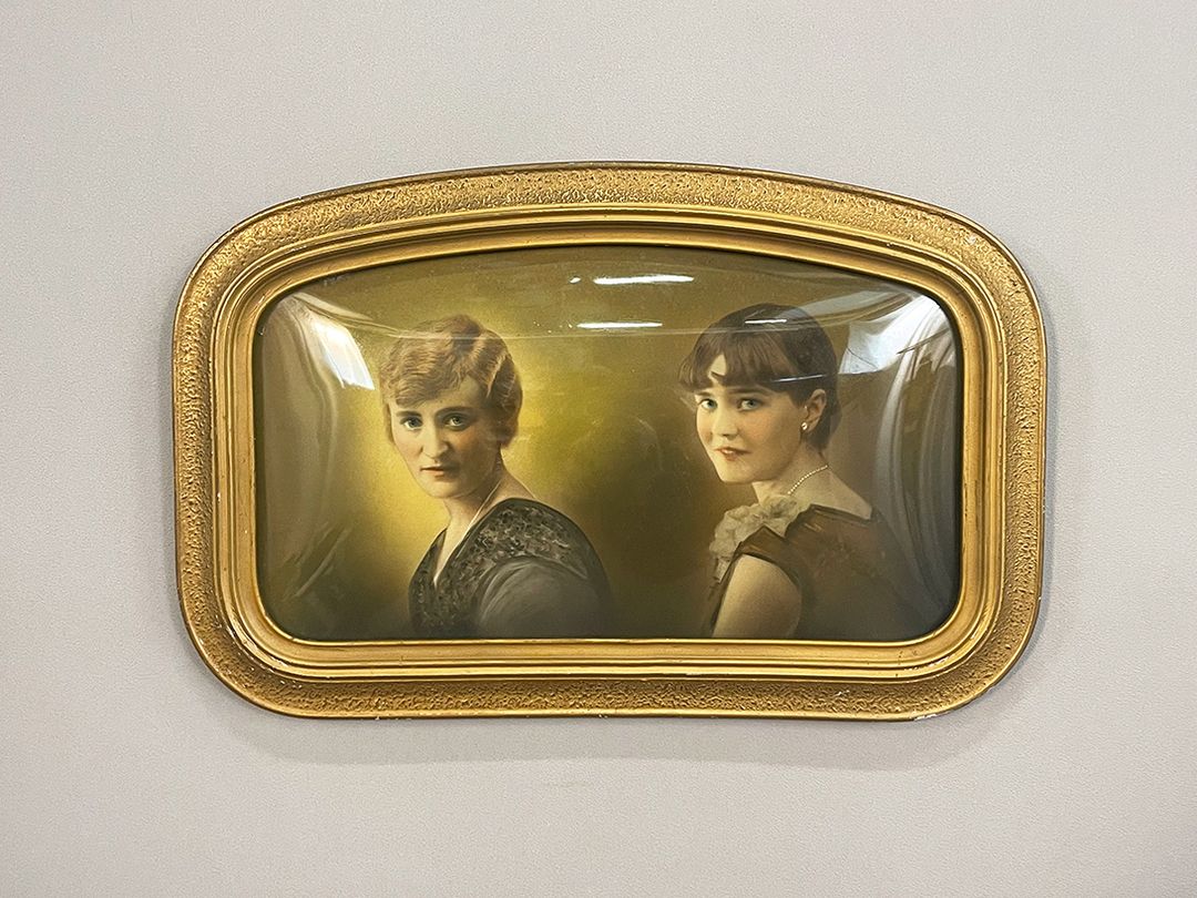 Foto Portrait of two Women Chicago 1920 h37x50 26D16
