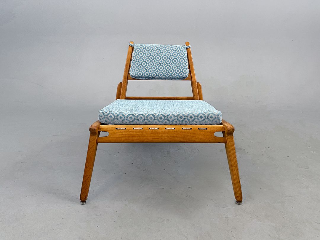 Foto Sculptural Hunting Armchair Midcentury Werkstätten Hellerau with Seablue Diamond Pattern