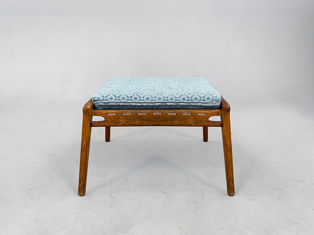 Foto Hunting Ottoman Midcentury Werkstätten Hellerau with Seablue Diamond Pattern