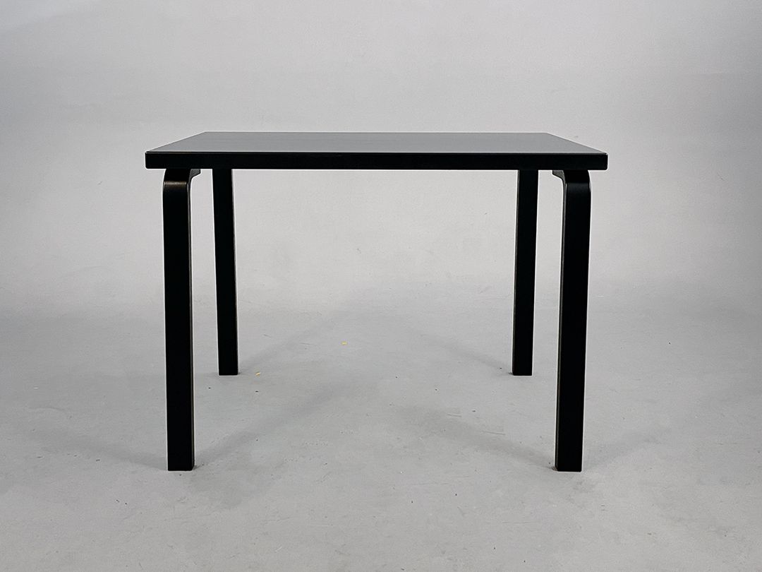 Foto Black Table by Artek Finland  h72
