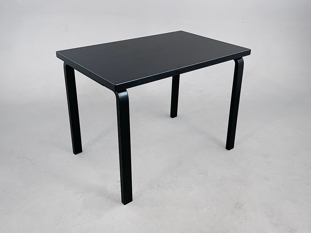 Foto Black Table by Artek Finland  h72