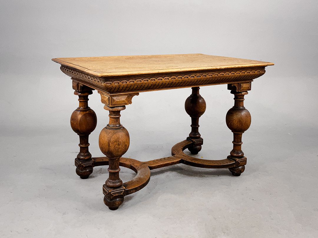 Foto Antique Gorgeous Detailed Dining Table Louis XIII, 19th Century h75