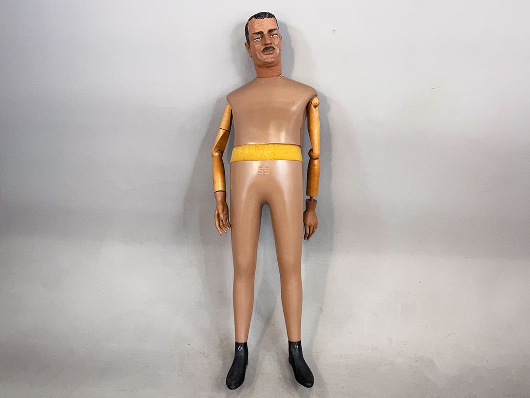 Foto Funny Middle Aged Mediterranean Man Mannequin Dummy h175
