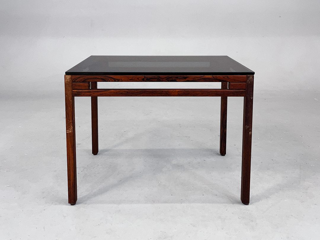 Foto Swedish Rosewood Coffee Table with Smokey Glass Top, 1960s