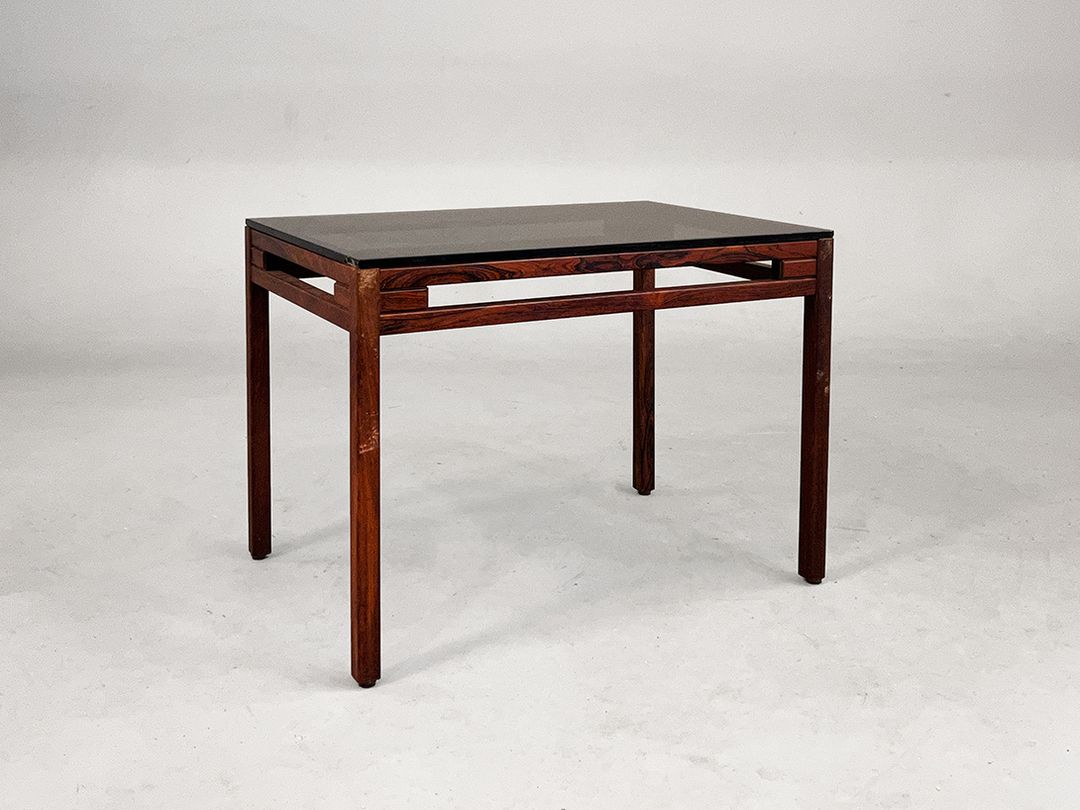 Foto Swedish Rosewood Coffee Table with Smokey Glass Top, 1960s