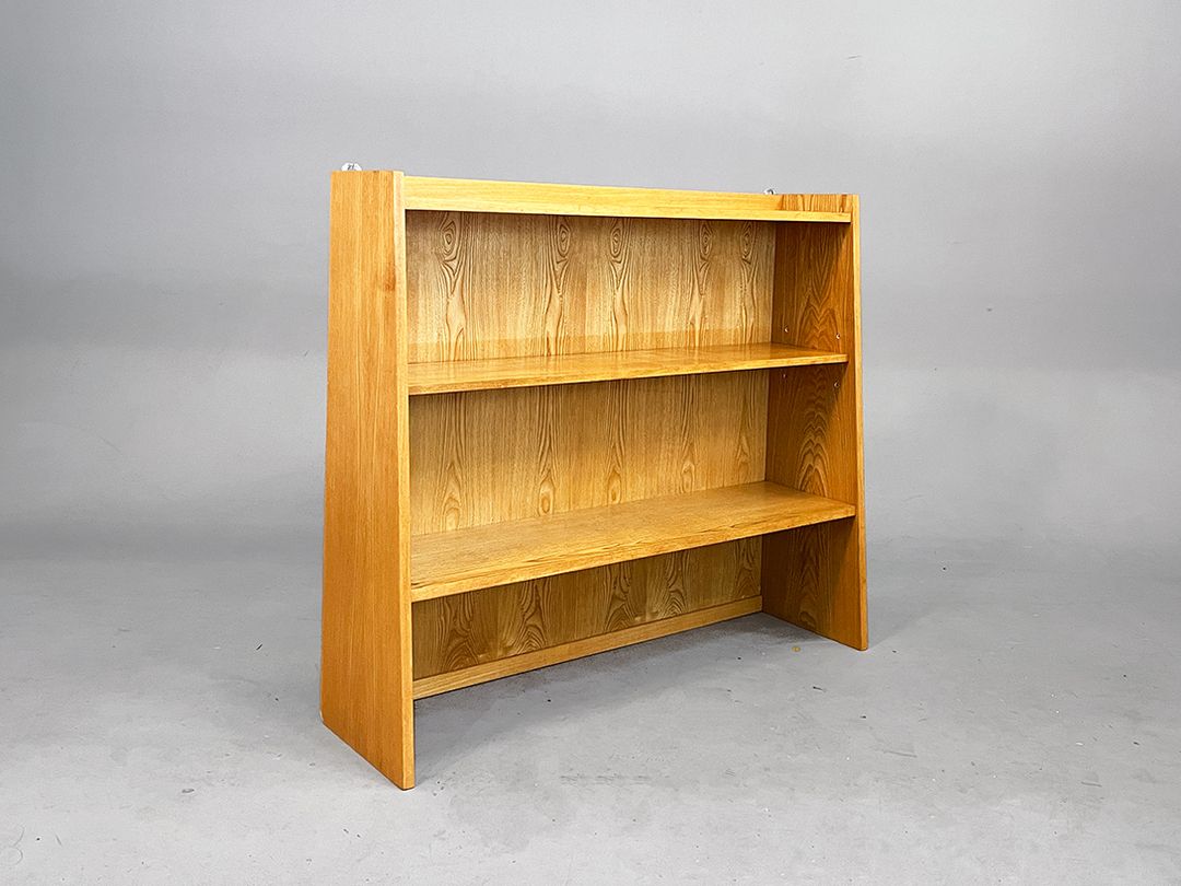 Foto Wooden GDR Hellerau Standing Bookshelf, 1960s