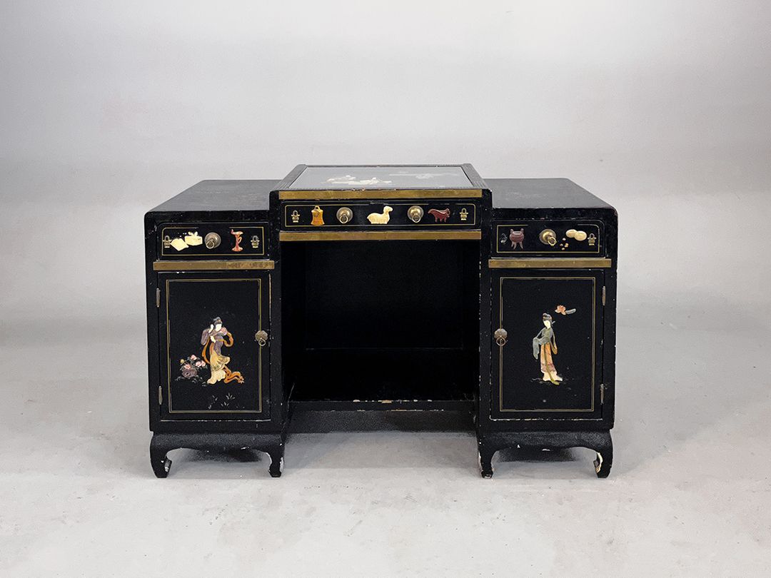 Foto Wonderful Black Chinoiserie Secretary Desk, 1940s