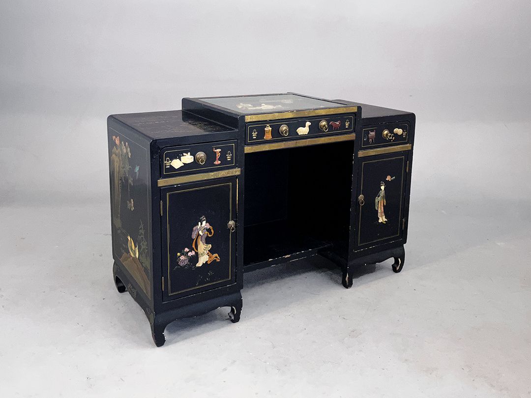 Foto Wonderful Black Chinoiserie Secretary Desk, 1940s