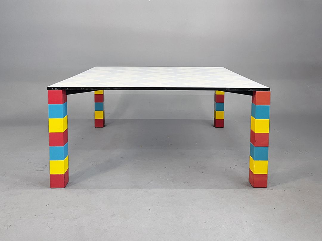 Foto George Sowden Memphis Milano Pierre Table h73