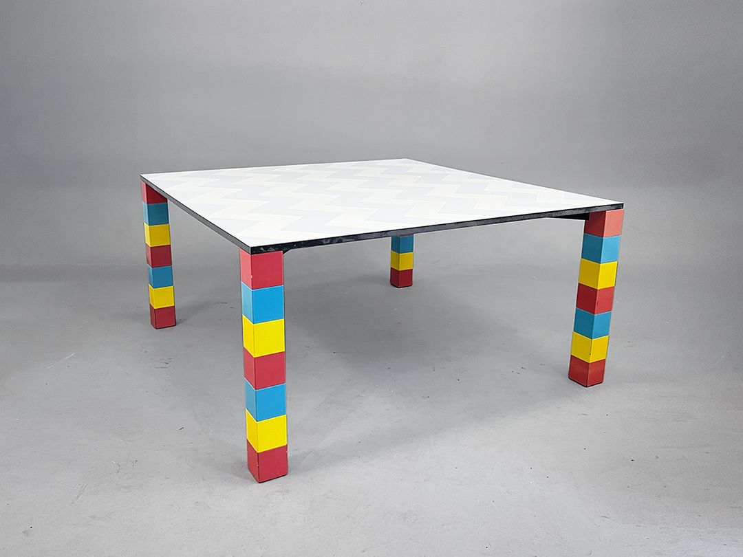 Foto George Sowden Memphis Milano Pierre Table h73
