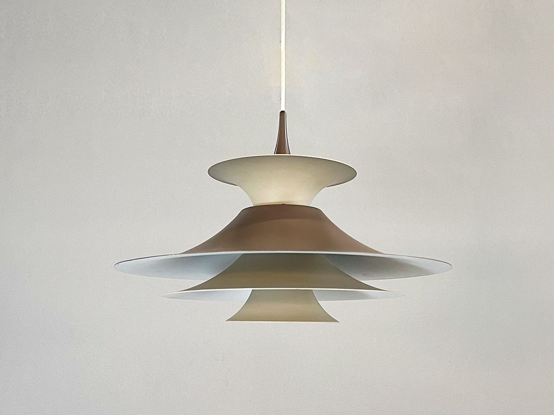 Foto Pendant Lamp &#8220;Radius&#8221; by Erik Balslev for Fog &#038; Mørup, 1970s