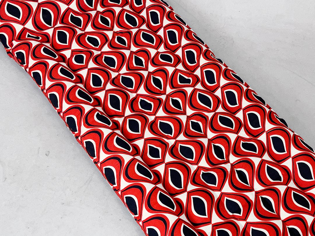 Foto White Red and Black Air Mattress w176