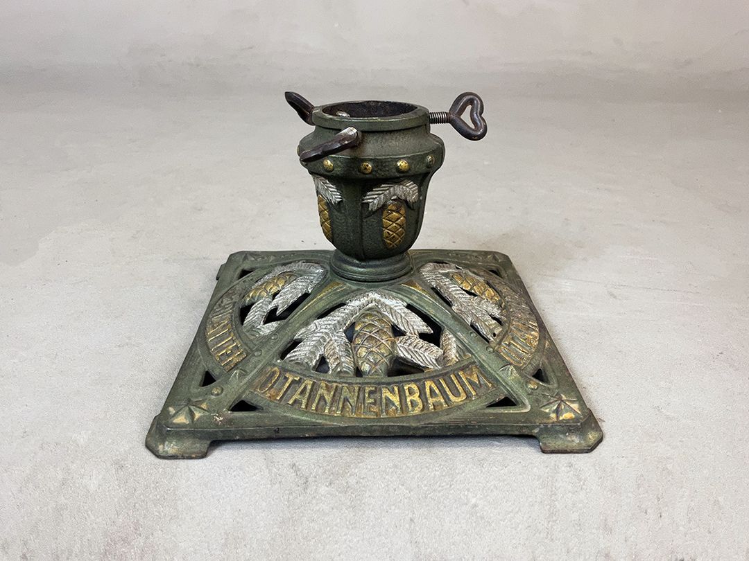 Foto Green Golden Christmas Tree Stand &#8220;Oh Tannenbaum&#8221;