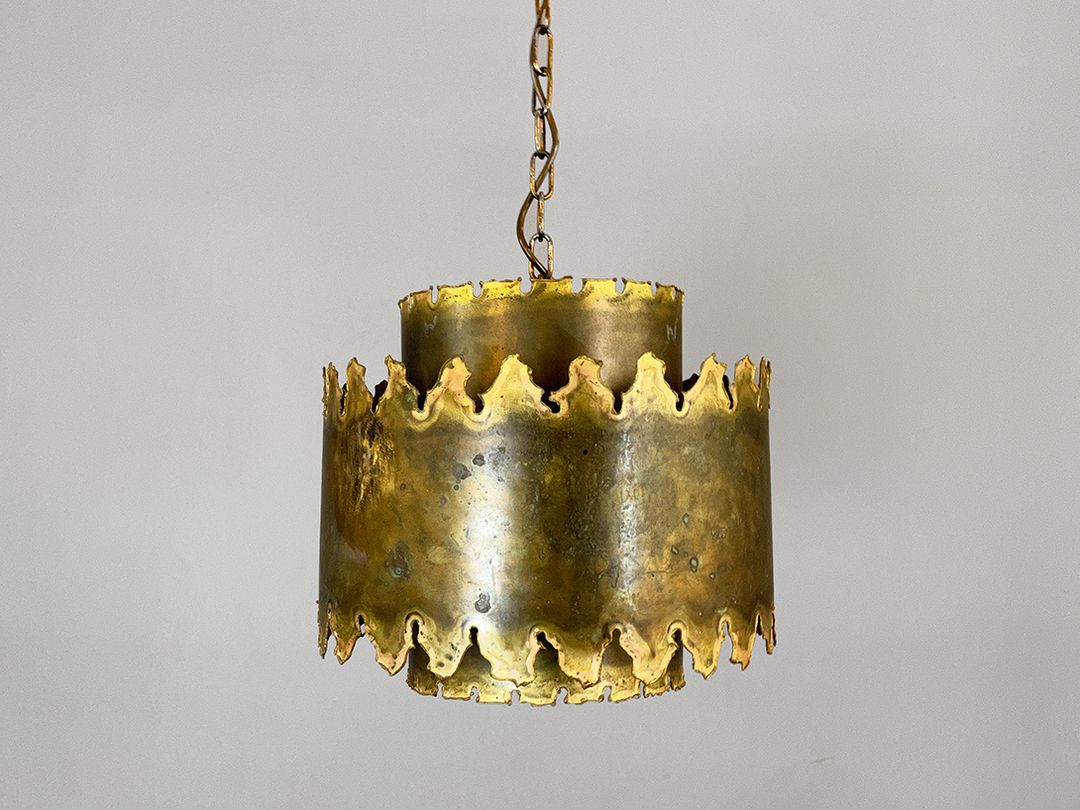 Foto Danish Royal Brass Pendant Lamp by Svend Aage Holm Sørensen, 1960s