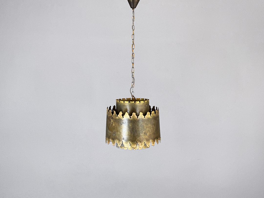 Foto Danish Royal Brass Pendant Lamp by Svend Aage Holm Sørensen, 1960s
