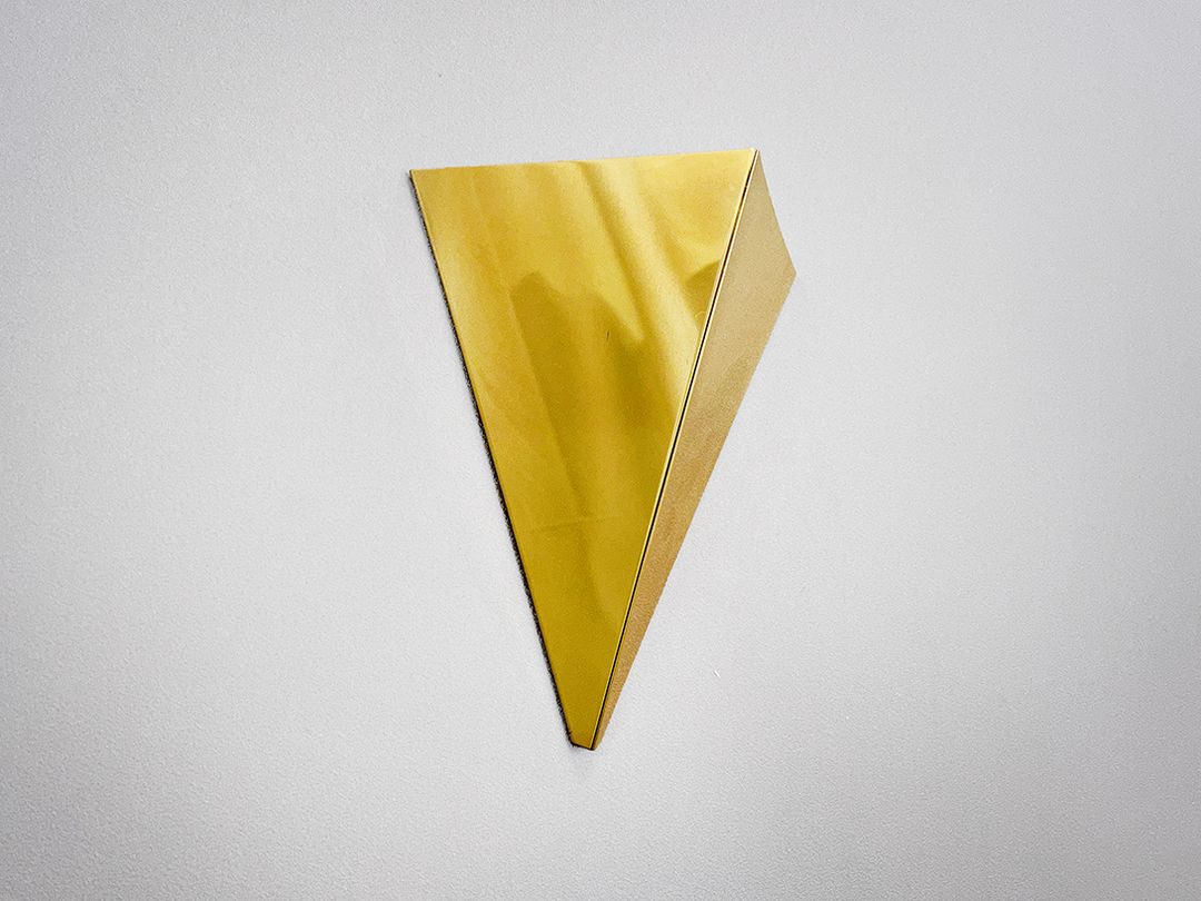Foto German Golden Sconces Pyramid Wall Lamp from Bankamp, 1970s