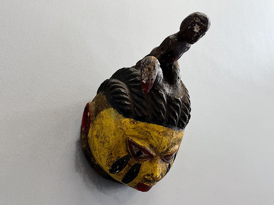 Foto Psychedelic Yellow African Tribe Mask h24