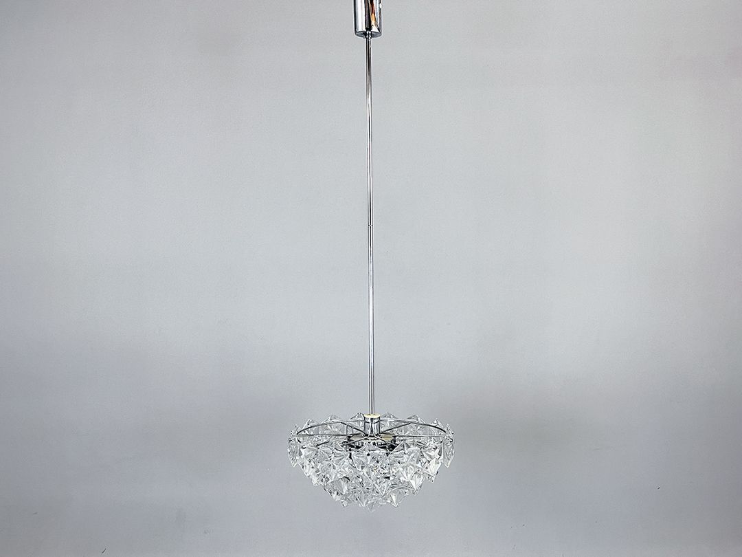 Foto Great Kinkeldey Chandelier with a Lot of Crystal Glass Tile Details ø43